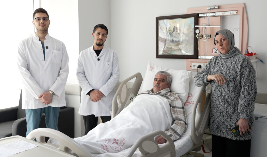 Malatya Eğitim ve Araştırma Hastanesi’nde 48 yaşındaki hastanın böbrek üstü