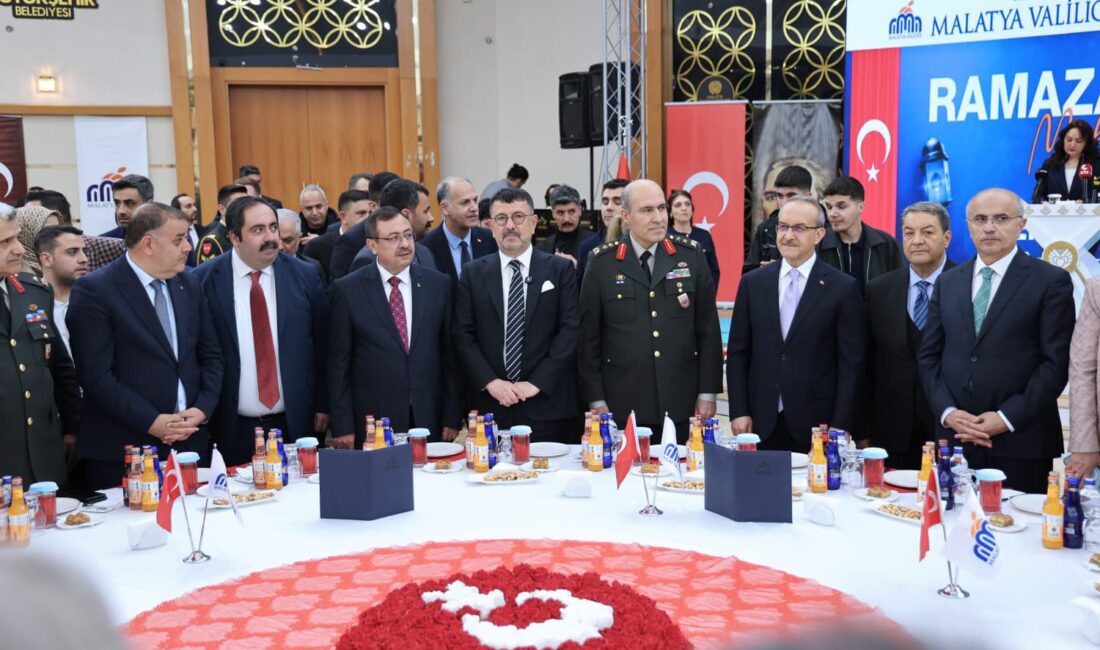 Malatya’da Ramazan Bayramı dolayısıyla düzenlenen bayramlaşma programında konuşan Vali Seddar