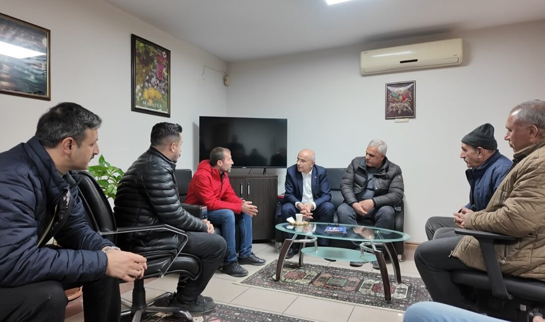 Malatya Büyükşehir Belediye Başkanı Sami Er, MAŞTİ’de taksici esnafıyla bir