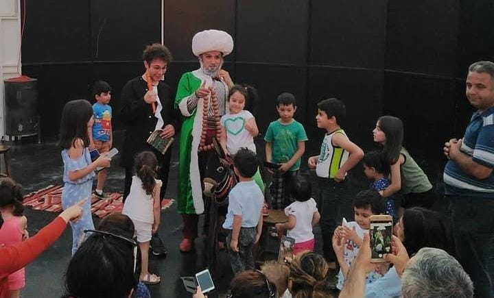 Malatya’da Tiyatroya Dikkat Çeken Çağrı: “Gençler İçin Kurslar Artırılmalı” 27 Mart Dünya Tiyatrolar Günü dolayısıyla açıklama yapan tiyatro sanatçısı