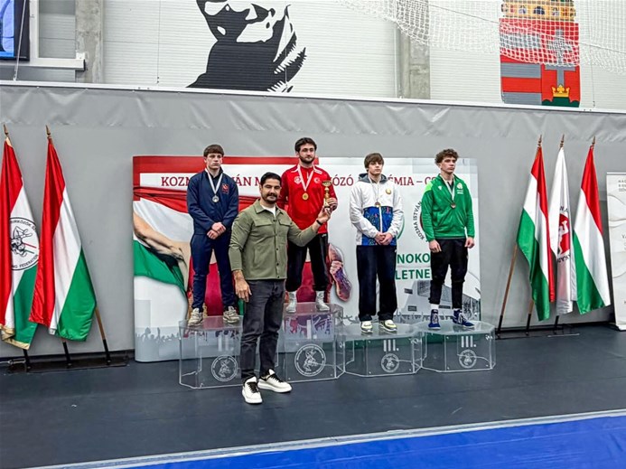 Macaristan’da düzenlenen uluslararası turnuvada U20 Grekoromen Güreş Milli Takımı takım