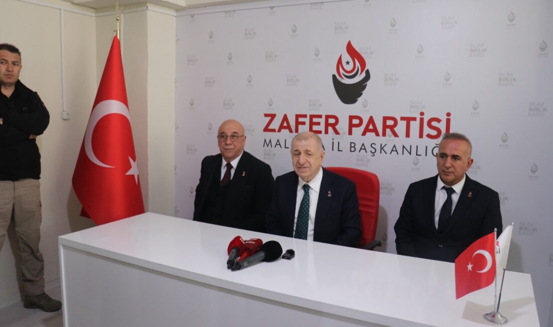 Zafer Partisi Genel Başkanı Ümit Özdağ, Malatya’da partisinin il binasının