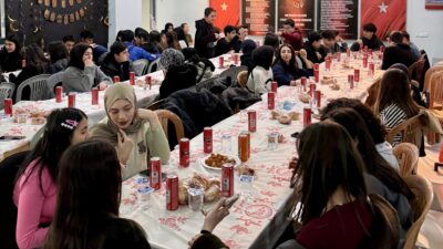 Şehriban Günata Anadolu Lisesi öğrencilerinin gelenek haline getirdiği tavuklu nohutlu