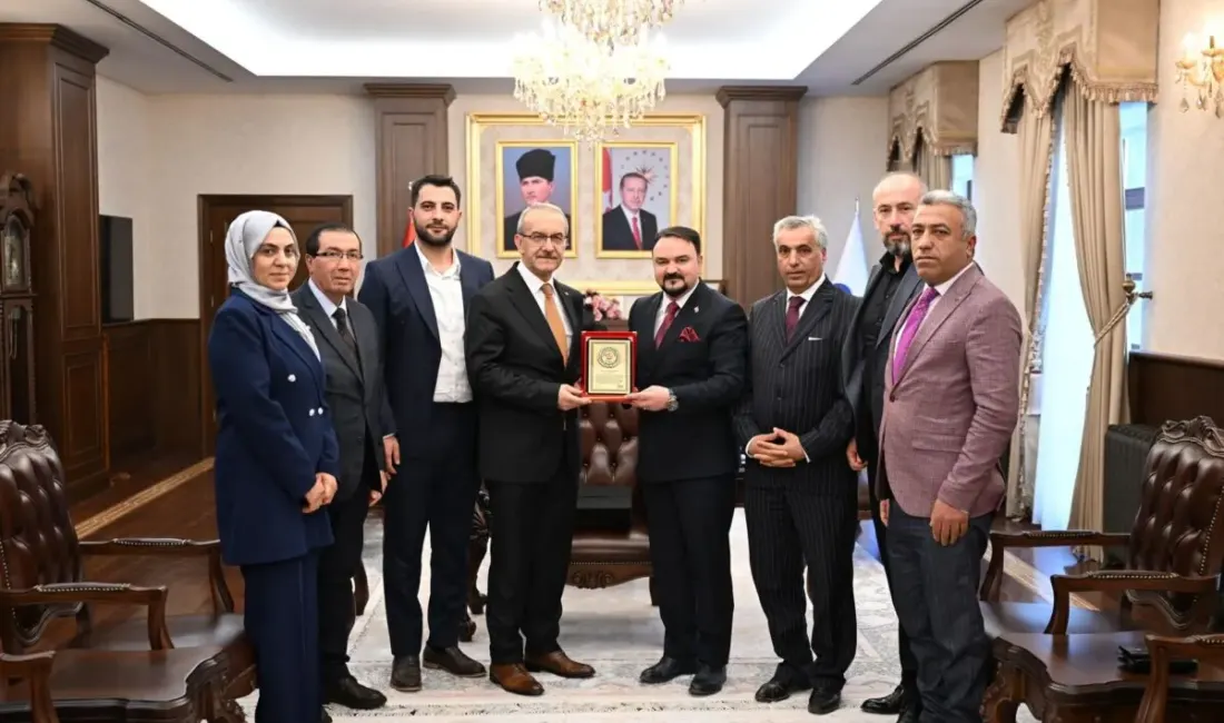 Malatya Vefa Derneği ve yönetim kurulu üyeleri, Vali Seddar Yavuz’u