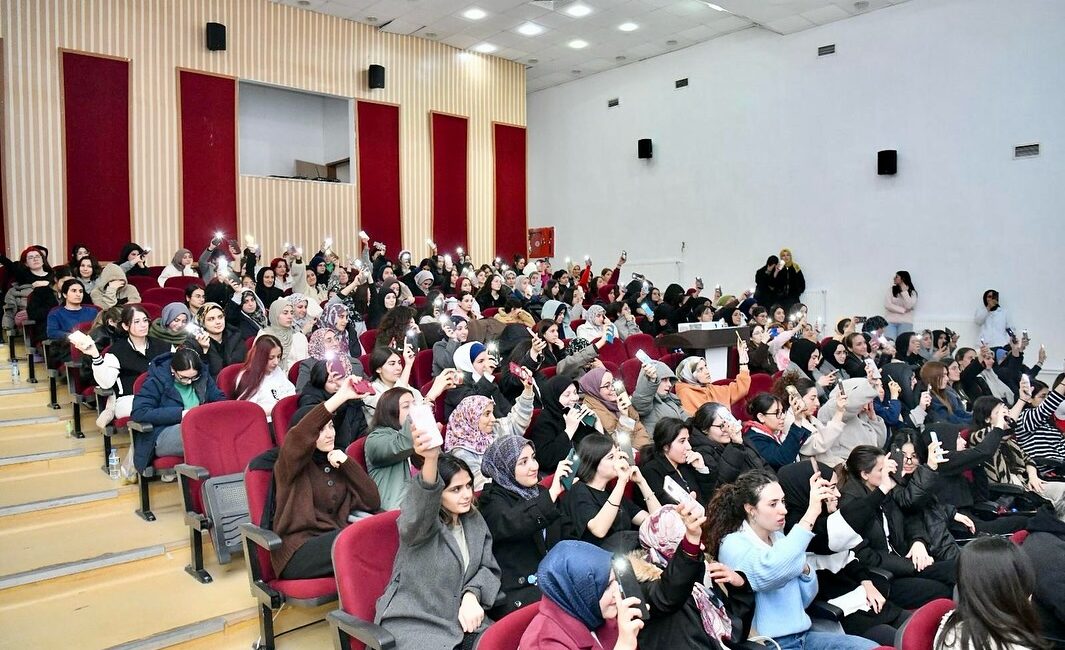 Malatya’nın Yeşilyurt ilçesinde Yeşilyurt Belediyesi tarafından düzenlenen “Yeşilyurt’ta Ramazan Bereketi”