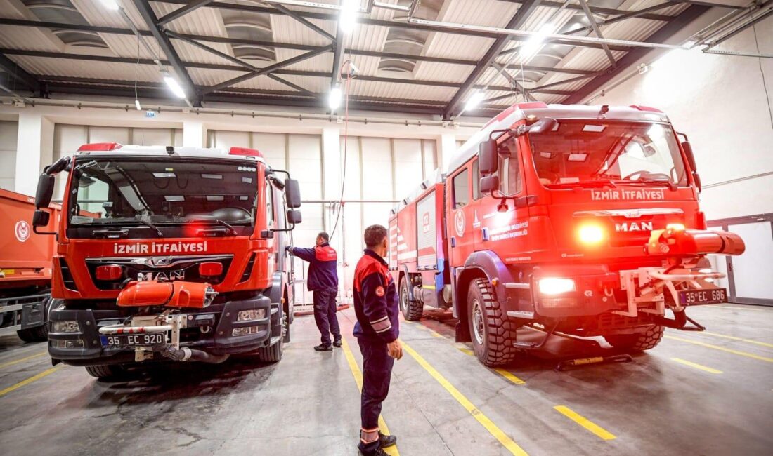 İzmir Büyükşehir Belediyesi, bünyesinde görevlendirilmek üzere toplam 100 itfaiye eri