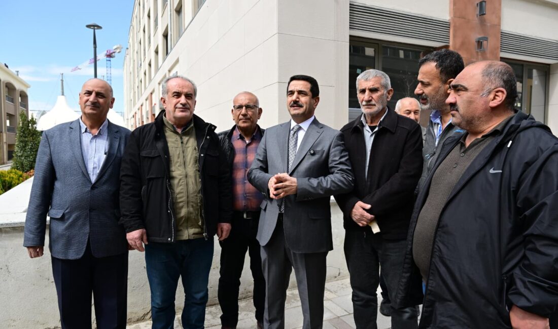 Akpınar Çarşısı Temizlik Çalışmaları Devam Ediyor Battalgazi Belediyesi, anahtar teslimi yapılan Akpınar Çarşısı’nda dükkân içleri ve