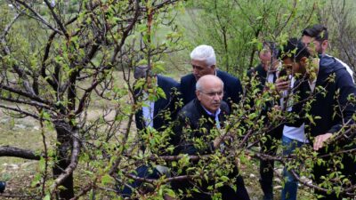 Malatya’da dolu yağışından etkilenen ilçelerde incelemelerde bulunan Büyükşehir Belediye Başkanı