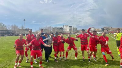 Bölgesel Amatör Lig’de play-off mücadelesi veren Battalgazi Belediyespor, Siverek deplasmanından