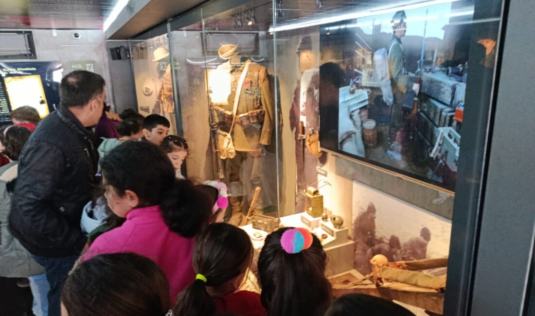 Çanakkale Savaşları Mobil Müzesi, Malatya’nın Darende ilçesinde ziyaretçilerini ağırlamaya başladı.