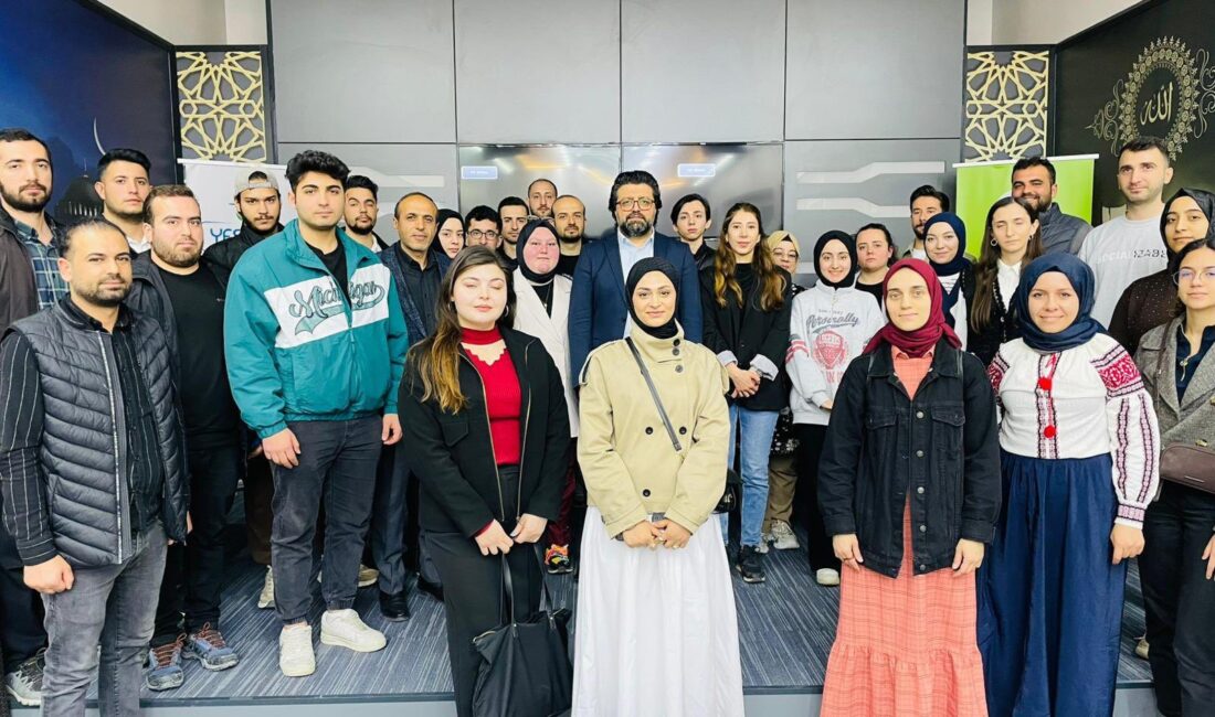 Yeşilyurt Belediyesi öncülüğünde hayata geçirilen Genç Girişimcilik Akademisi, gençlerin iş
