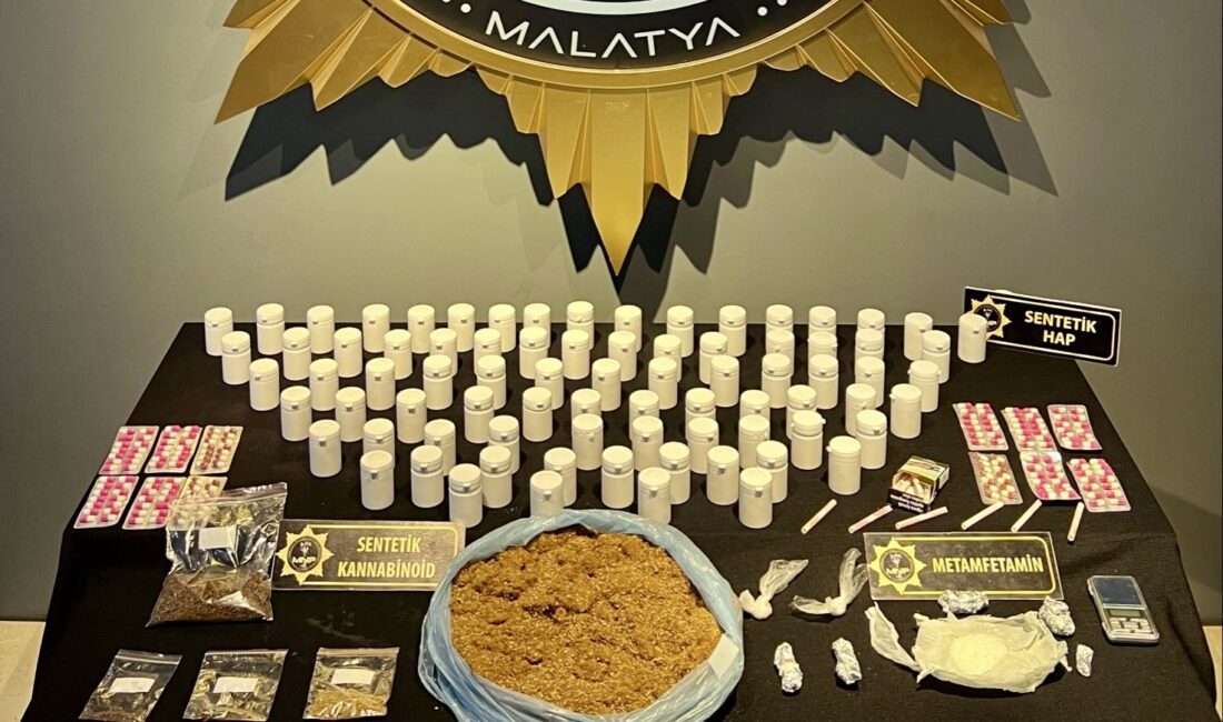 Malatya’da polis ekiplerince düzenlenen operasyonda farklı türlerde uyuşturucu maddeler ele