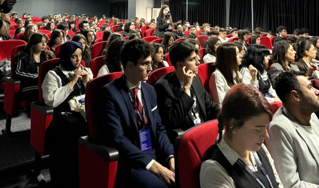 Malatya’da düzenlenen MUNTEGRAL’26 konferansı, 200’ü aşkın lise öğrencisini diplomasi, tartışma