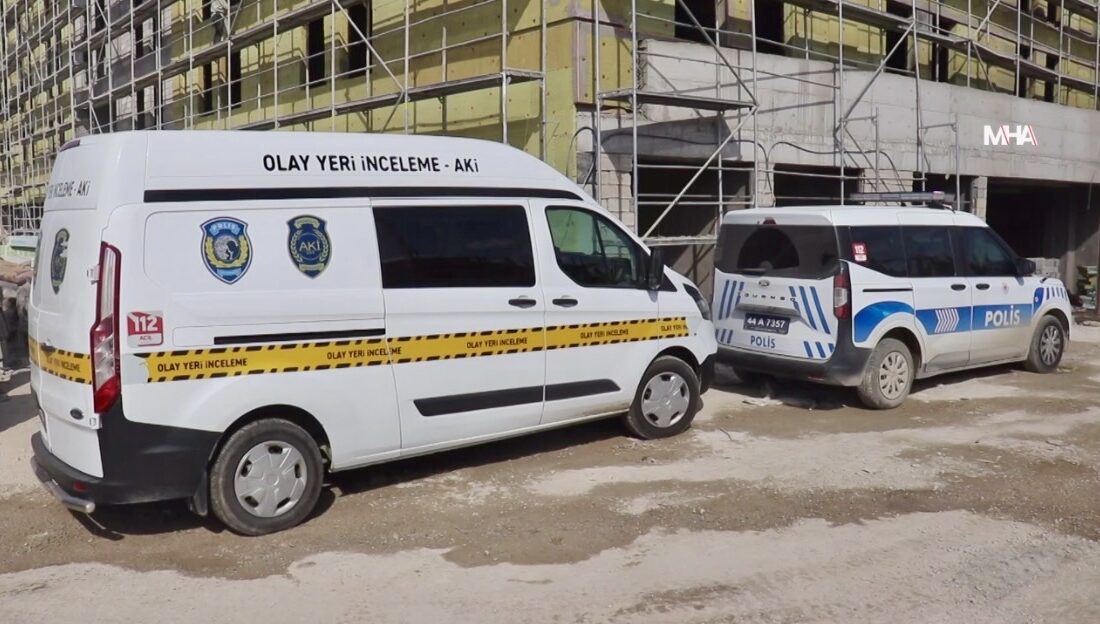 Malatya’nın Yeşilyurt ilçesinde bir şantiye alanında yüksekten düşerek ağır yaralanan