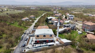 Malatya’da depremde zarar gören Tepeköy Kesrik Camii, yeniden inşa edilerek