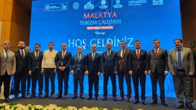 Malatya’da düzenlenen Turizm Çalıştayı’nda, kentin deprem sonrası yeniden yapılanma süreciyle
