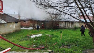 Yeşiltepe Seyran Mahallesi’nde depo olarak kullanılan tek katlı yapıda çıkan