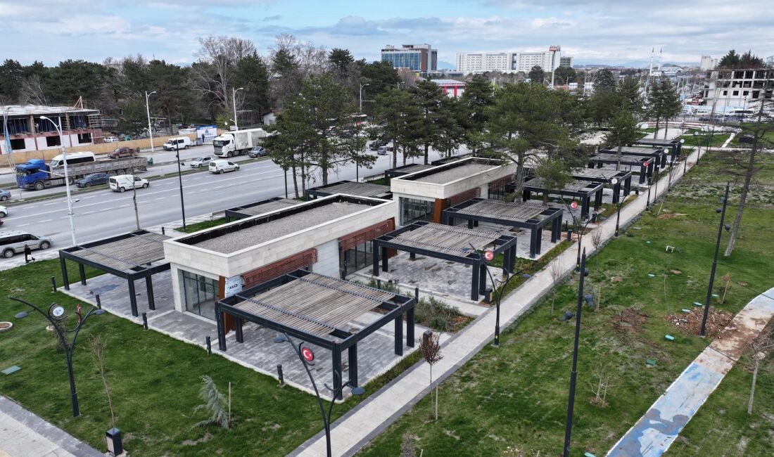 Yeşilyurt belediyesi, turgut özal mahallesi millet bahçesi’nde bulunan 8 adet