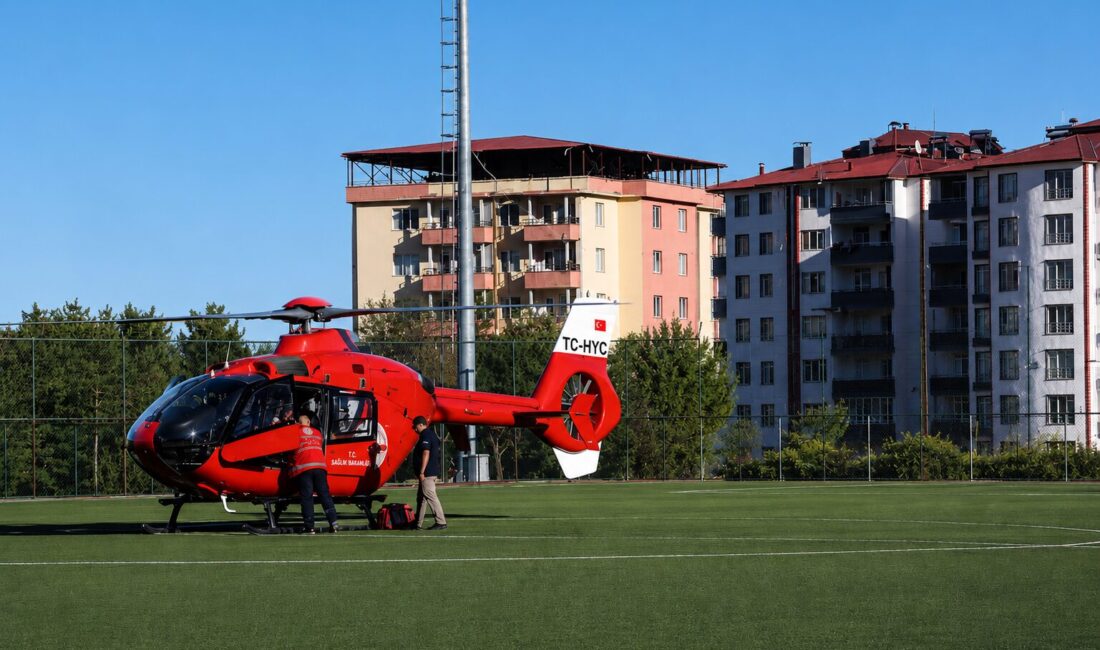 7 Aylık Bebek İçin Zamanla Yarış: Helikopter Ambulans Havalandı Malatya’nın Darende ilçesinde solunum yetmezliği yaşayan 7 aylık erkek bebek,