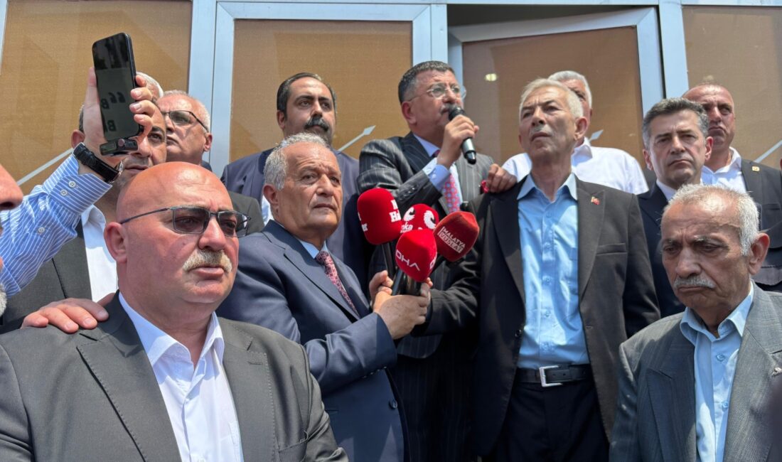 CHP Malatya İl Örgütü tarafından düzenlenen Kurban Bayramı bayramlaşma programında