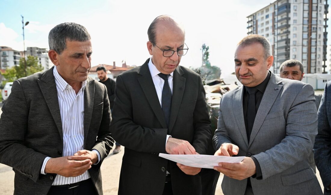 Başkan Geçit, Karakavak Mahallesindeki Dönüşüm Yatırımlarını İnceledi Yeşilyurt Belediyesi, mahallelerin yaşam kalitesini artırmak, vatandaşların daha güvenli ve