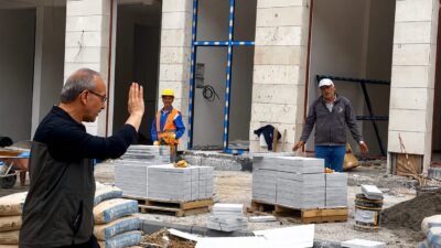 Malatya Valisi Seddar Yavuz, Fuzuli Caddesi’nde devam eden çalışmaları yerinde