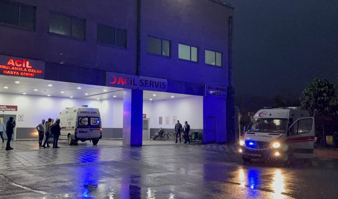 Gedik Mahallesi’nde Bıçaklı Kavga: 2 Şüpheli Tutuklandı Malatya’nın Yeşilyurt ilçesinde çıkan bıçaklı kavgada bir kişi ağır yaralanırken,