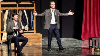 Cahit Sıtkı Tarancı’nın hayatını ve şiirlerini sahneye taşıyan Diyarbakır Devlet