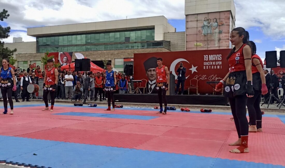 Malatya’da 19 Mayıs Coşkusu Malatya’da 19 Mayıs Atatürk’ü Anma, Gençlik ve Spor Bayramı, İnönü