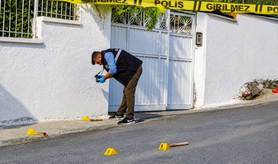 Malatya’da Bayram Günü Kanlı Kavga Malatya’da bayramın ilk günü yaşanan kavgalarda 3 kişi yaralandı.
