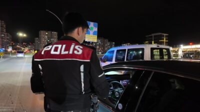 Malatya’da polis ekiplerince 13 ilçede eş zamanlı gerçekleştirilen Huzur 44