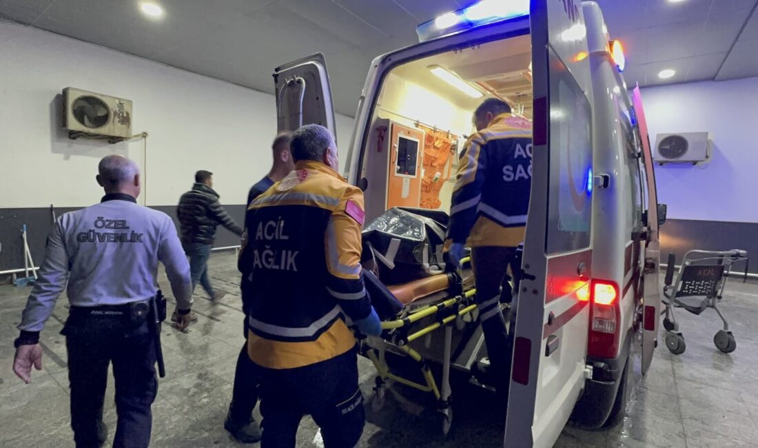 Malatya’da İki Otomobil Çarpıştı: 3 Yaralı Malatya’da iki otomobilin çarpışması sonucu meydana gelen trafik kazasında 3