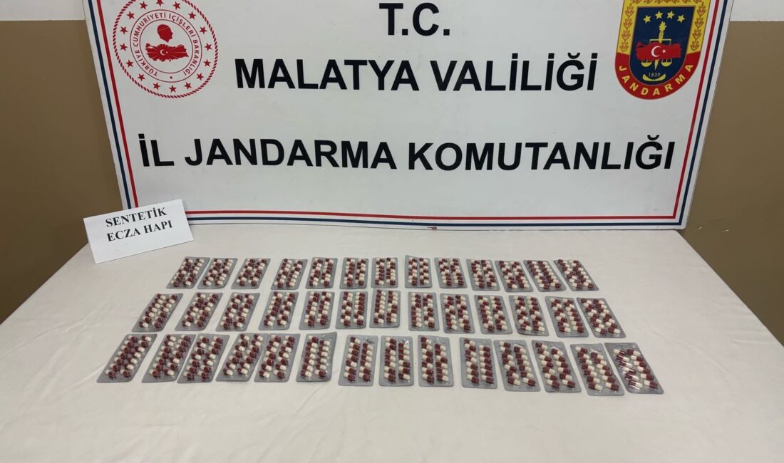 Malatya’da jandarma ekipleri tarafından düzenlenen narkotik operasyonunda 550 adet sentetik