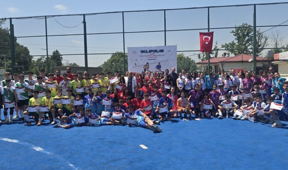Milli Egemenlik Ortaokulu Hokey Takımı Türkiye Şampiyonu Oldu Malatya’yı temsil eden Milli Egemenlik Ortaokulu Erkek Hokey Takımı, Osmaniye’de