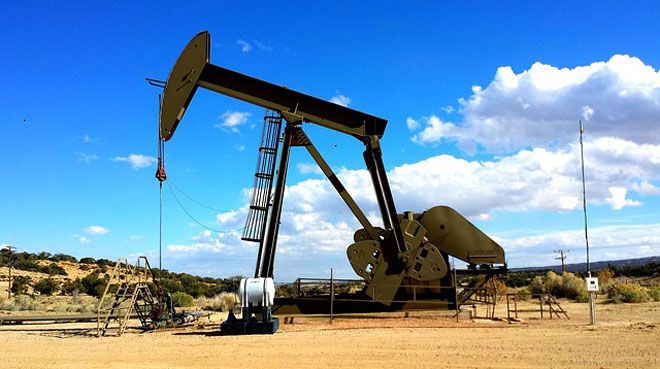 Yapılan hesaplamalara göre petrol fiyatlarında yaşanan her 10 dolarlık artış,