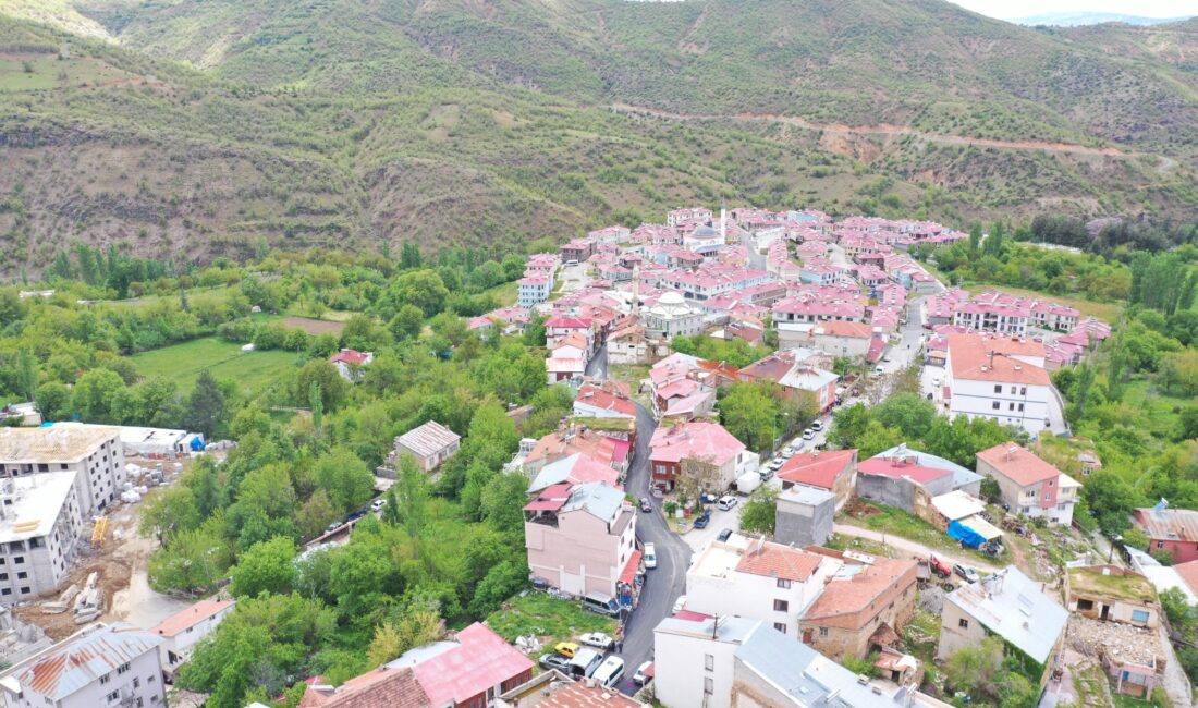 Pütürge Merkezde Sıcak Asfalt Çalışması Tamamlandı Malatya Büyükşehir Belediyesi, Pütürge ilçe merkezinde yürüttüğü sıcak asfalt çalışmalarını