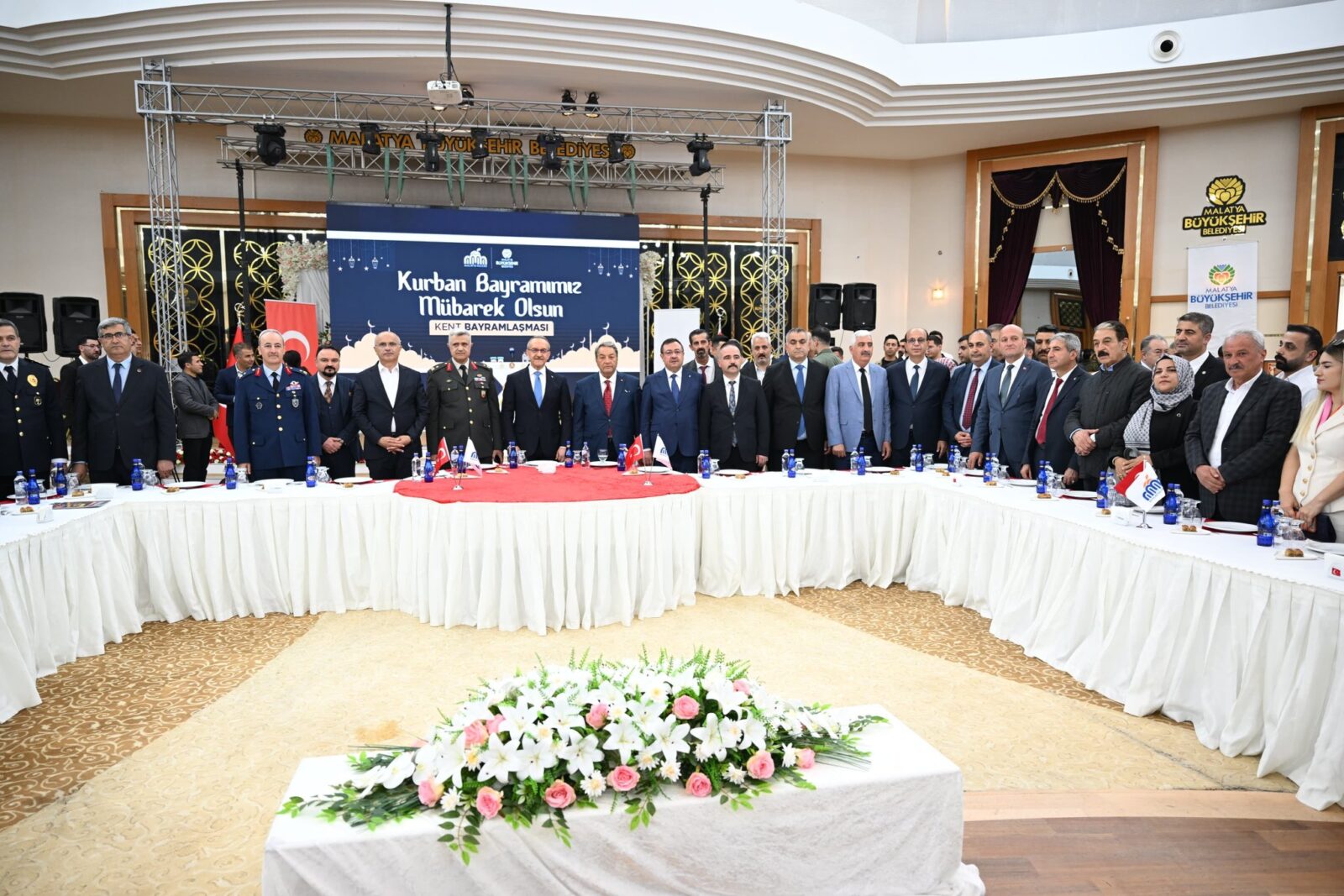 Malatya Valisi Seddar Yavuz, kent bayramlaşması programında deprem sonrası yürütülen