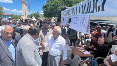 Adıyaman’ın Yedioluk Köyü’nde düzenlenen programda, bölgenin önemli manevi şahsiyetlerinden Ape