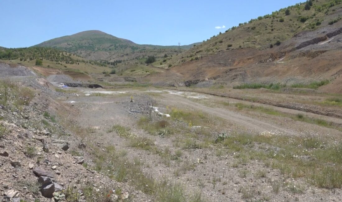 Battalgazi’de Çiftçilerden Sulama Yatırımları Çağrısı Battalgazi’de üreticiler, yıllardır çözüm bekleyen sulama suyu sorununun kalıcı yatırımlarla
