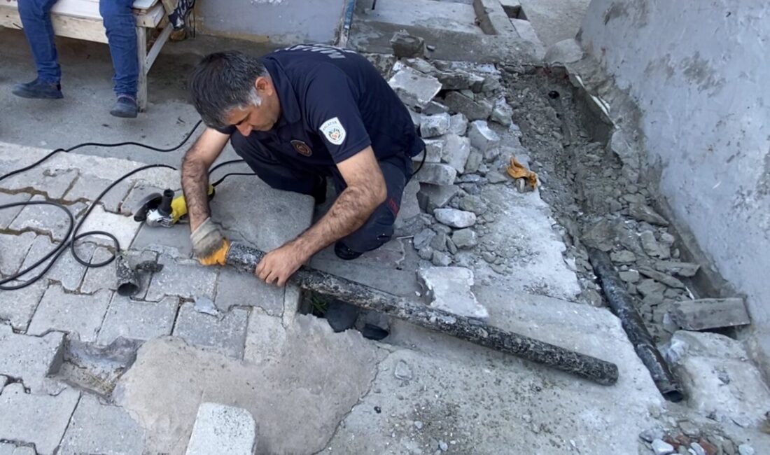 Yeşilyurt’ta yer altından gelen miyav sesleri üzerine başlatılan çalışmada, su