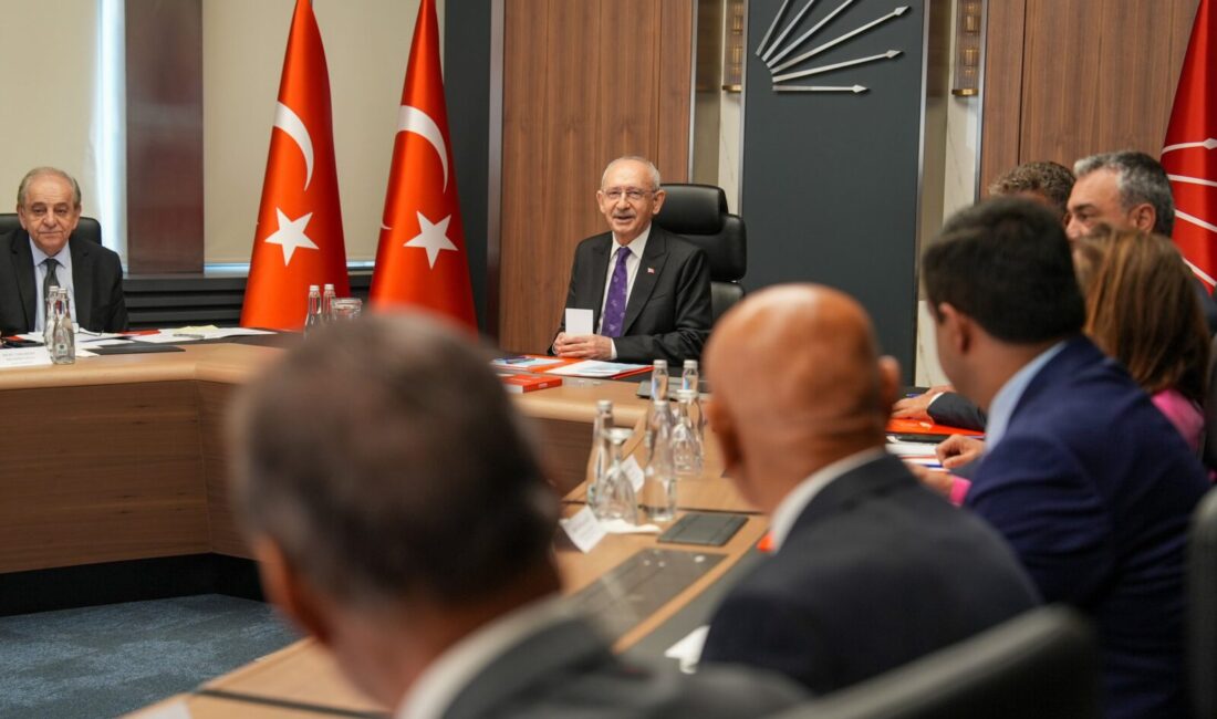 CHP Sözcüsü Müslim Sarı, aralarında CHP Malatya Milletvekili Veli Ağbaba’nın