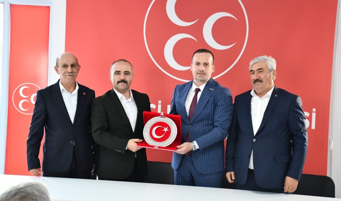 Karademir: “6 Şubat’ın Gerçek Kahramanlarından Birisi Turgay Şengönül’dür” Malatya Girişimci İş İnsanları Derneği (MAGİNDER) Başkanı Salih Karademir ve