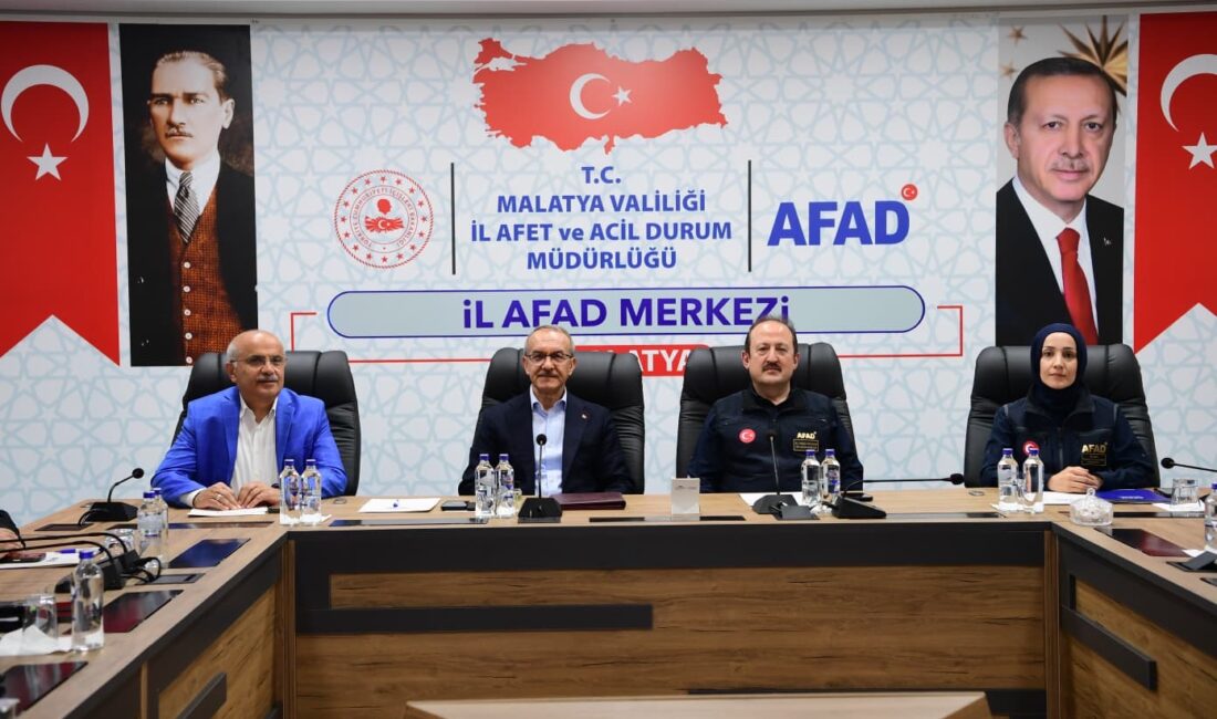 AFAD Başkanı Ali Hamza Pehlivan’ın katılımıyla Malatya’da düzenlenen Değerlendirme ve