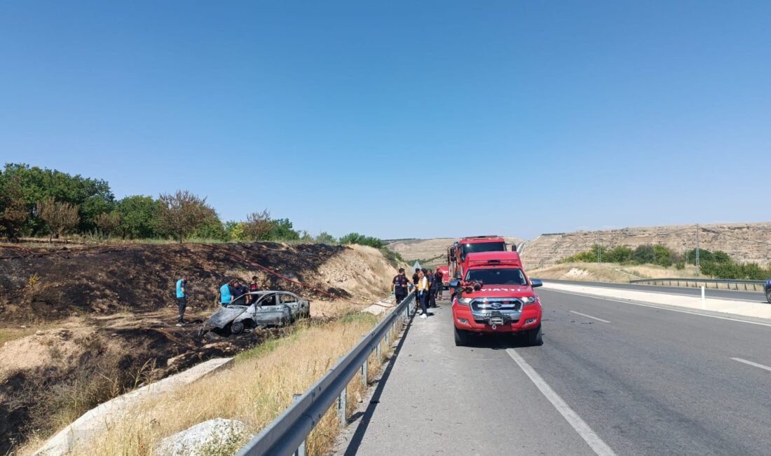 Akçadağ ilçesinde kontrolden çıkarak bahçeye savrulan otomobilin alev alması sonucu