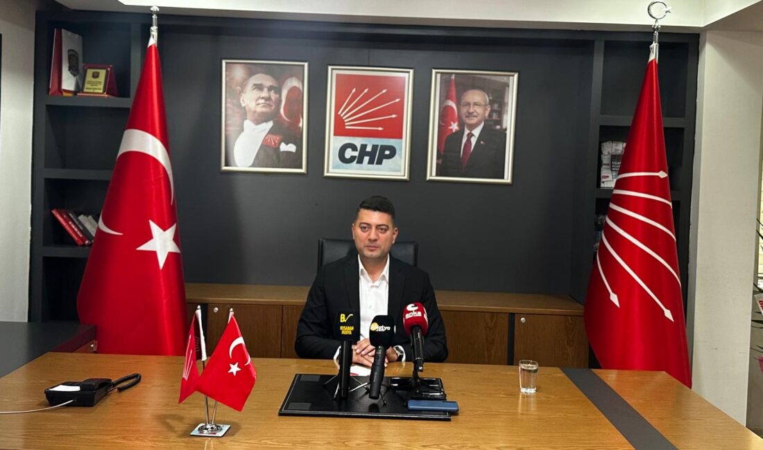 CHP Malatya’da Üç İlçe Başkanı Görevden Alındı CHP Malatya teşkilatında görev değişikliğine gidildi. Üç ilçe başkanı görevden