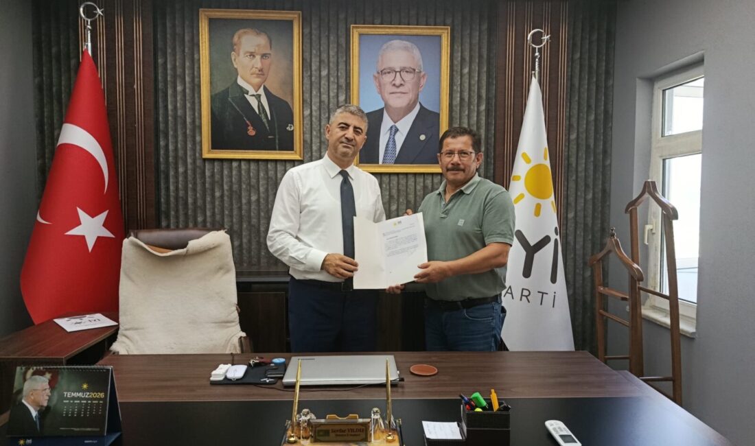 İYİ Parti Darende İlçe Başkanlığına Ahmet Çakır Yeniden Atandı İYİ Parti Genel Merkezinin kararıyla Ahmet Çakır, yeniden Darende İlçe