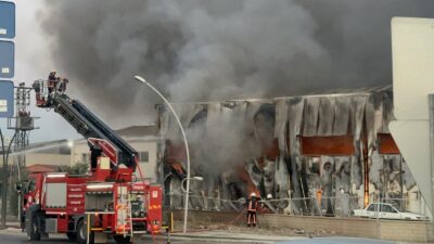 Malatya’da MOTAŞ bakım atölyesinde çıkan yangın paniğe neden oldu. İlk