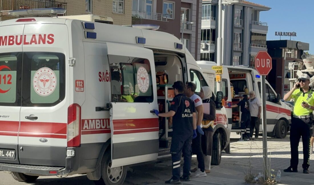 Malatya’da yolcu minibüsü, otomobil ve kamyonetin karıştığı zincirleme trafik kazasında