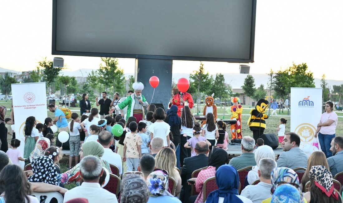 Yeşilyurt Belediyesi ve Yeşilyurt Kent Konseyi tarafından düzenlenen Koruyucu Aile