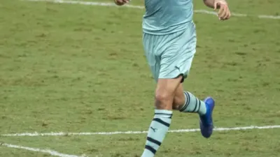 Fenerbahçe’nin Lyon deplasmanında maç öncesi tribünlerin tepkisiyle karşılaşan Matteo Guendouzi,